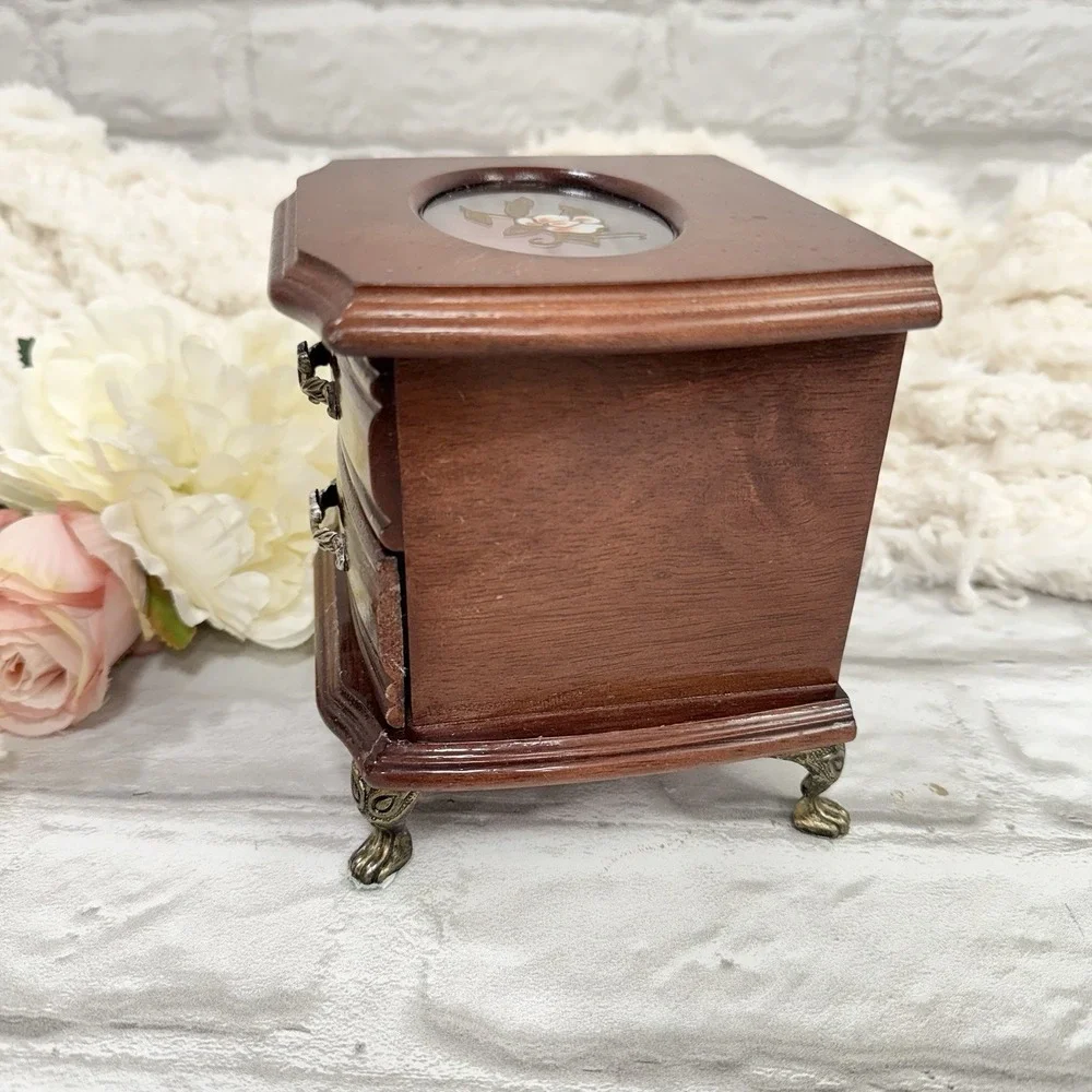 Vtg MeLe Small Wood Claw Foot Jewelry Music Box Stain Glad  Flower Pretty Dainty